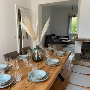 Wunderschoene Sanierte Vor Den Toren Koelns Appartement