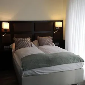 2* Otel City