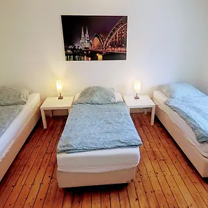 Koeln Weidenpesch Apartamento