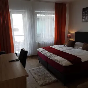 Hotel Eigelstein, Kolonia